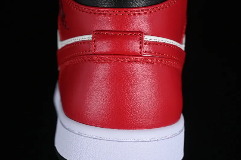 All categories Air Jordan Jordan series basketball shoes Air Jordan 1 Mid Air Jordan 1 Mid "Black Toe" AJ1 Joe 1 white black red Zhongbang basketball shoes BQ6472-160